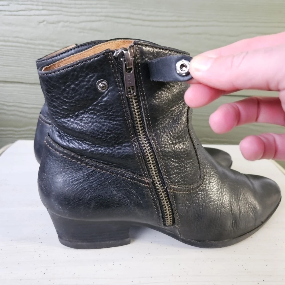 Sofft Padma Western Ankle Booties Black Leather Short Zip Boots Womens Size 8.5M